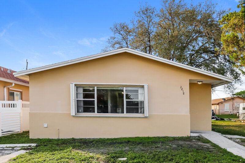 3,190/Mo, 2218 Farragut Street Hollywood, FL 33020 External View