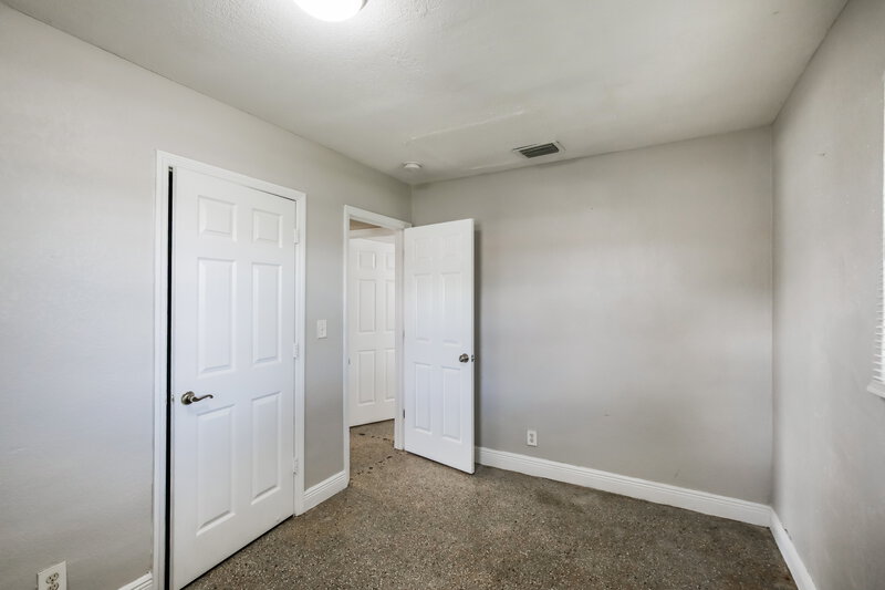 2,110/Mo, 2218 Farragut Street Hollywood, FL 33020 Bedroom View 4
