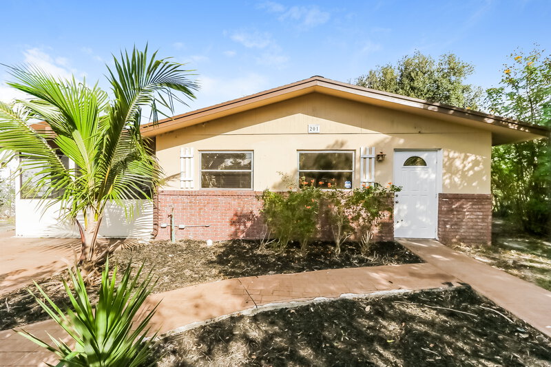 2,600/Mo, 201 Newcastle Street Boca Raton, FL 33487 External View