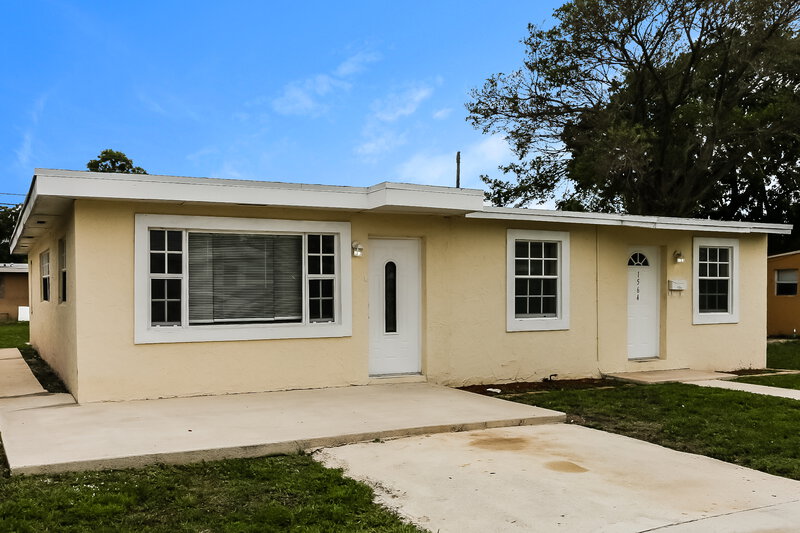 2,435/Mo, 1564 Nw 3 Way Pompano Beach, FL 33060 Front View