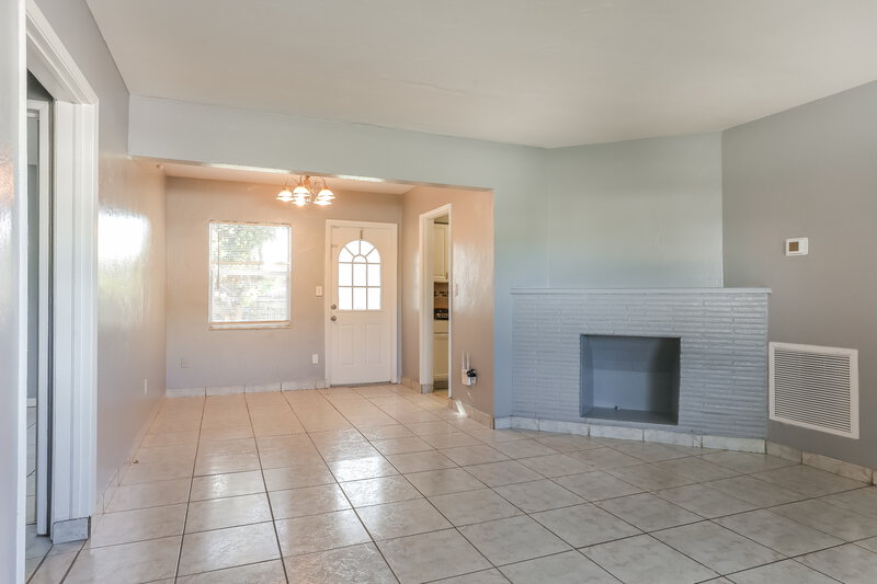 2,165/Mo, 1505 N Andrews Ave Fort Lauderdale, FL 33311 Living Room View