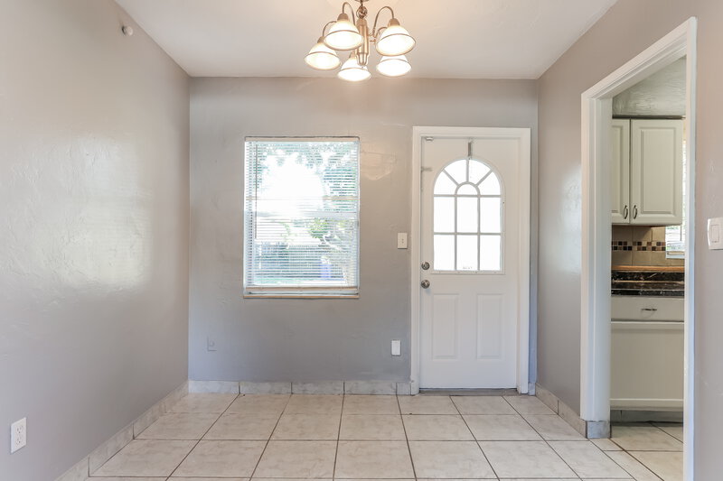 2,165/Mo, 1505 N Andrews Ave Fort Lauderdale, FL 33311 Dining Room View