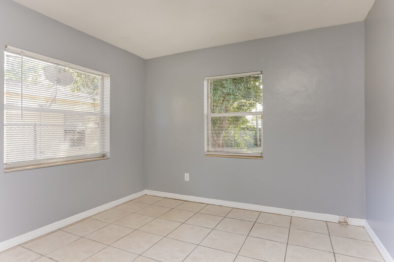 2,165/Mo, 1505 N Andrews Ave Fort Lauderdale, FL 33311 Main Bedroom View 2