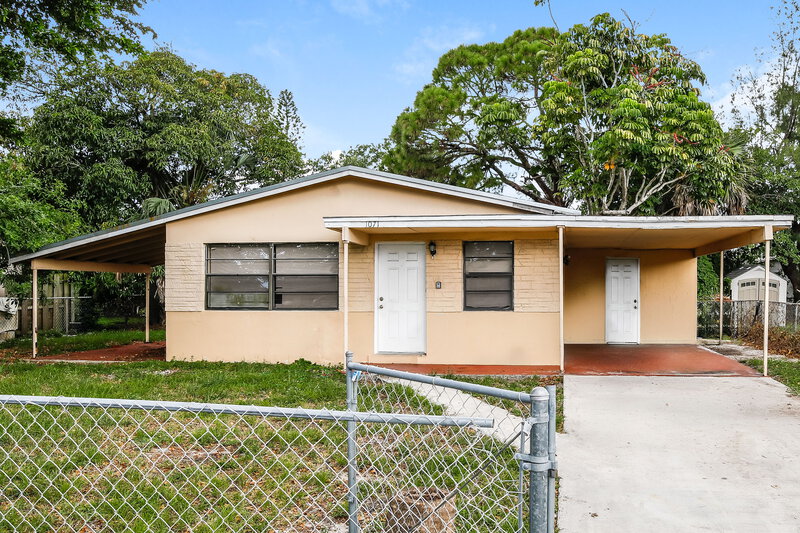 2,590/Mo, 1071 NW 25th Ave Fort Lauderdale, FL 33311 External View