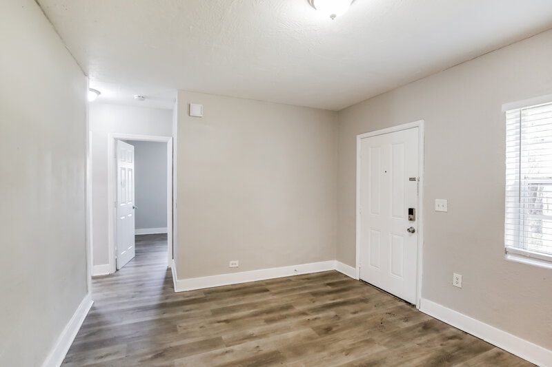 2,775/Mo, 16461 NW 19th Ave Opa Locka, FL 33054 Living Room View 2