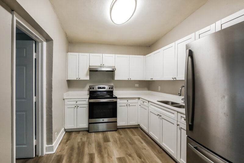 2,775/Mo, 16461 NW 19th Ave Opa Locka, FL 33054 Kitchen View