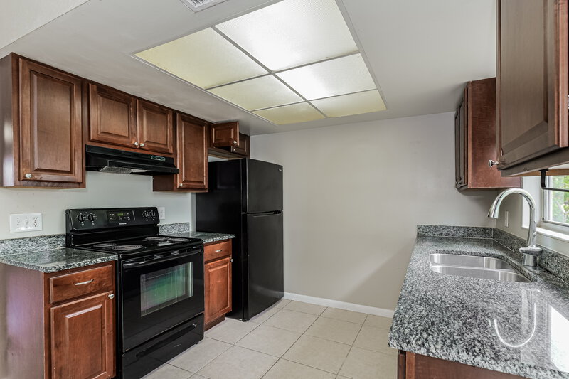 2,095/Mo, 4673 SW Monaco Street Port Saint Lucie, FL 34953 Kitchen View 2