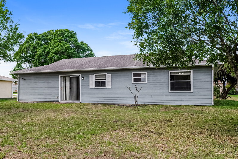 2,095/Mo, 4673 SW Monaco Street Port Saint Lucie, FL 34953 Rear View 2