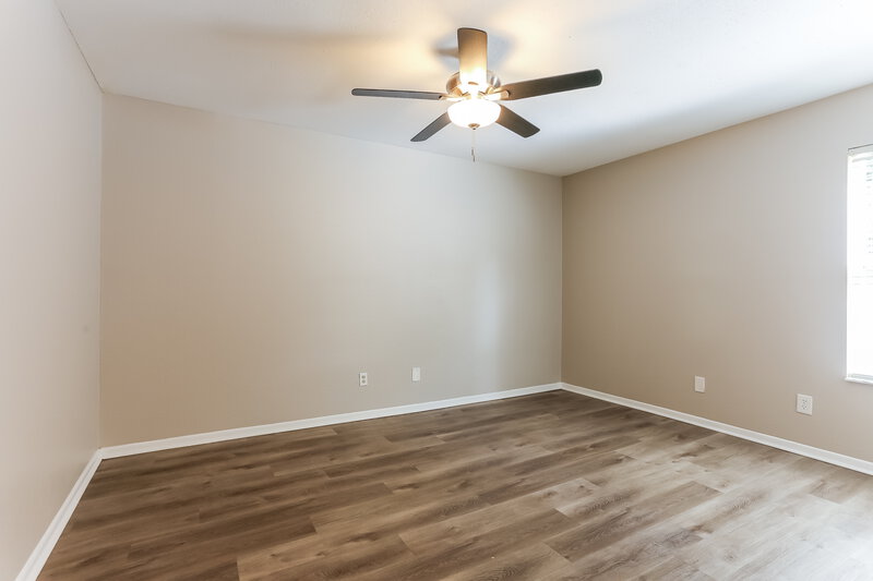 2,240/Mo, 1473 SE Vesthaven Circle Port Saint Lucie, FL 34952 Main Bedroom View