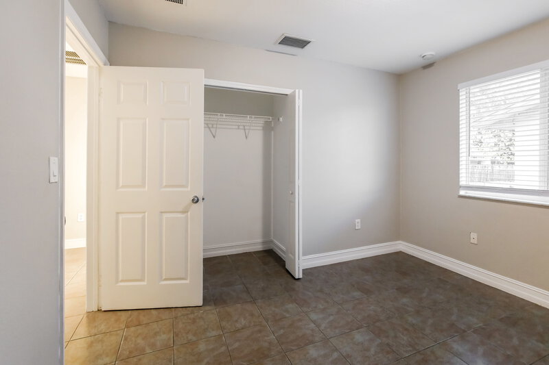 2,816/Mo, 2111 Nw 151 St Miami Gardens, FL 33054 Bedroom View