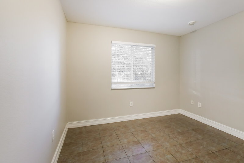 2,816/Mo, 2111 Nw 151 St Miami Gardens, FL 33054 Bedroom View 3