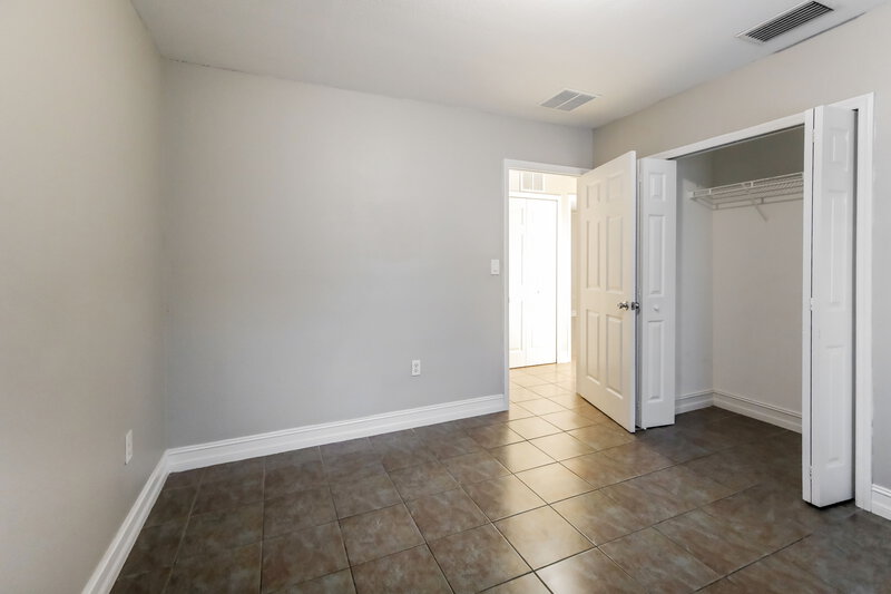 2,816/Mo, 2111 Nw 151 St Miami Gardens, FL 33054 Bedroom View 4