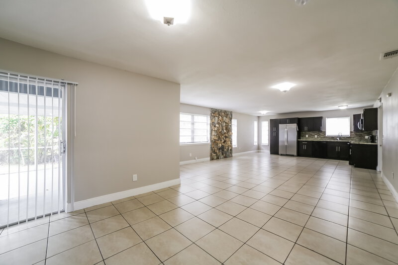 3,570/Mo, 13620 Monroe Street Miami, FL 33176 Misc View 6
