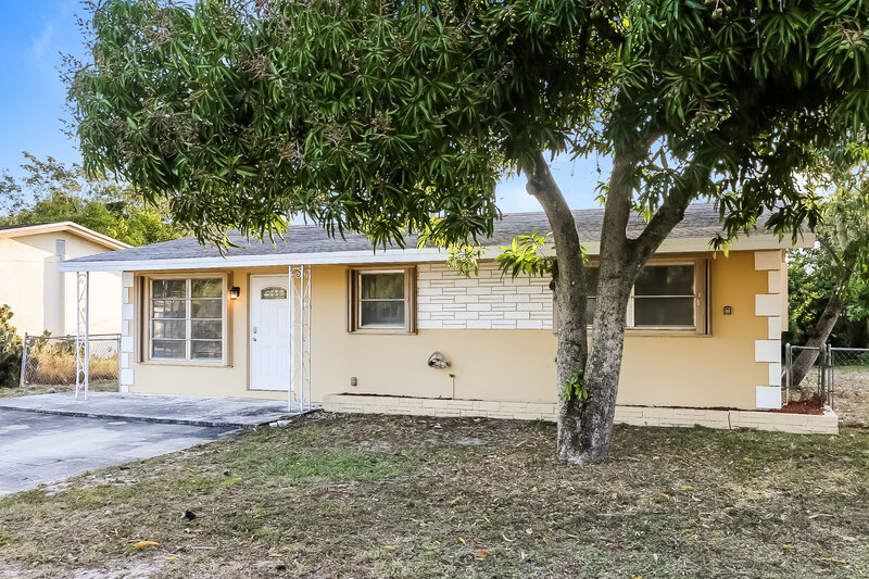 3,870/Mo, 610 NW 2 Avenue Deerfield Beach, FL 33441 External View