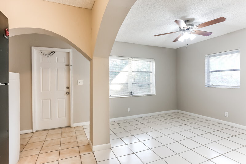 3,870/Mo, 610 NW 2 Avenue Deerfield Beach, FL 33441 Family Room View