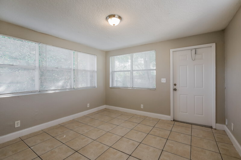 2,480/Mo, 1607 NW 16th Street Fort Lauderdale, FL 33311 Main Bedroom View