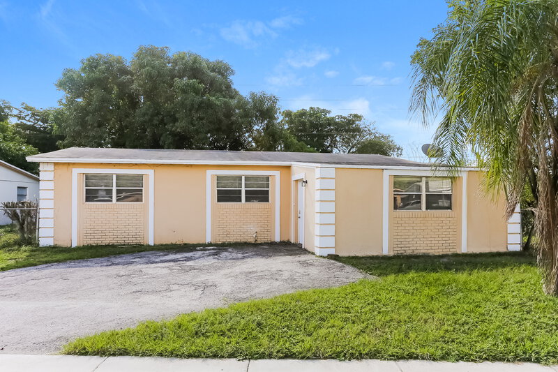 3,340/Mo, 2960 NW 20th Street Fort Lauderdale, FL 33311 External View