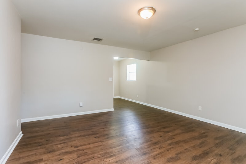 3,340/Mo, 2960 NW 20th Street Fort Lauderdale, FL 33311 Living Room View 2