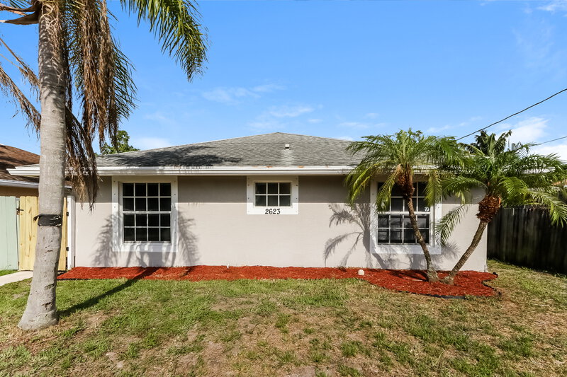 2,450/Mo, 2623 Alexander Avenue West Palm Beach, FL 33417 External View