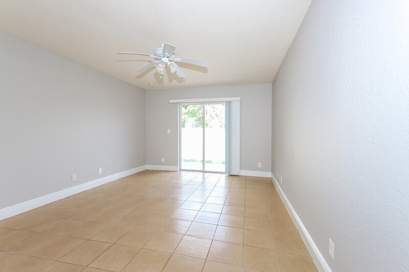 2,450/Mo, 2623 Alexander Avenue West Palm Beach, FL 33417 Living Room View 2