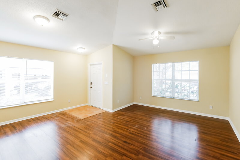 2,805/Mo, 2320 Douglas Street Hollywood, FL 33020 Living Room View 3