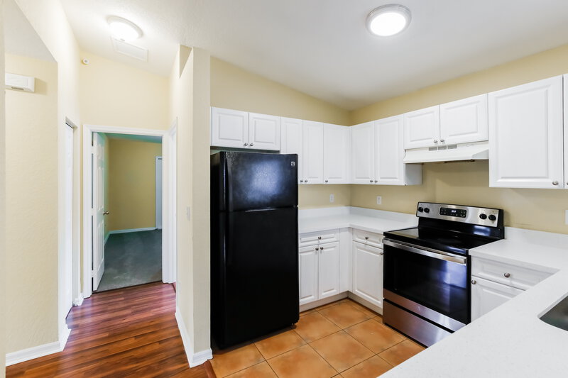 2,805/Mo, 2320 Douglas Street Hollywood, FL 33020 Kitchen View