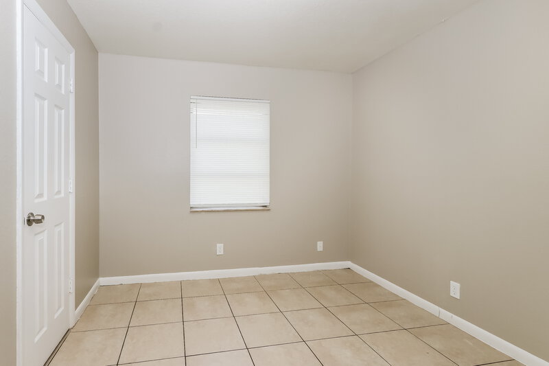 2,005/Mo, 1036 W 32nd Street Riviera Beach, FL 33404 Living Room View