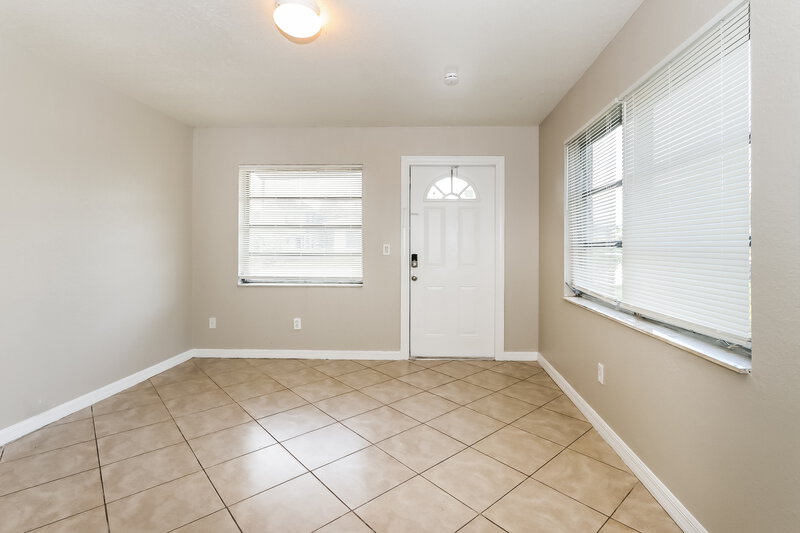 2,005/Mo, 1036 W 32nd Street Riviera Beach, FL 33404 Living Room View 3
