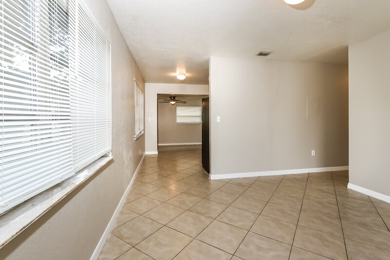 2,005/Mo, 1036 W 32nd Street Riviera Beach, FL 33404 Living Room View 4