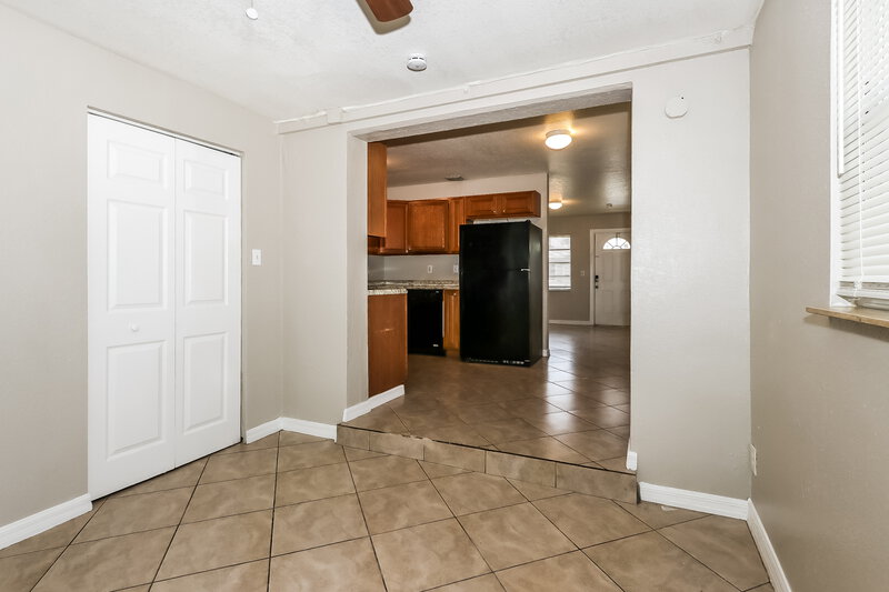 2,005/Mo, 1036 W 32nd Street Riviera Beach, FL 33404 Dining Room View