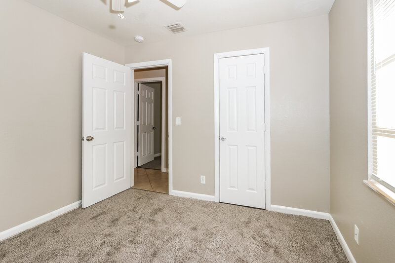 2,005/Mo, 1036 W 32nd Street Riviera Beach, FL 33404 Main Bedroom View