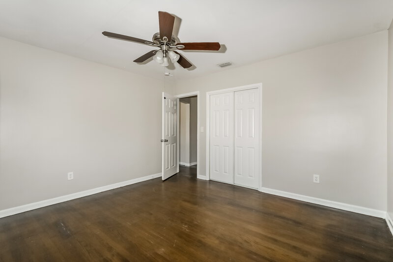 3,030/Mo, 926 S B Street Lake Worth Beach, FL 33460 Main Bedroom View 3