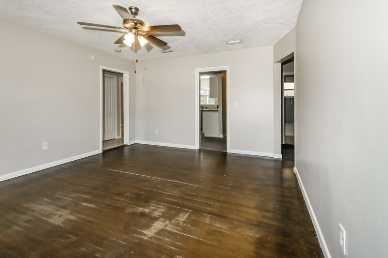 3,030/Mo, 926 S B Street Lake Worth Beach, FL 33460 Main Bedroom View 4