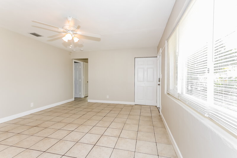 2,585/Mo, 647 Beech Road West Palm Beach, FL 33409 Living Room View