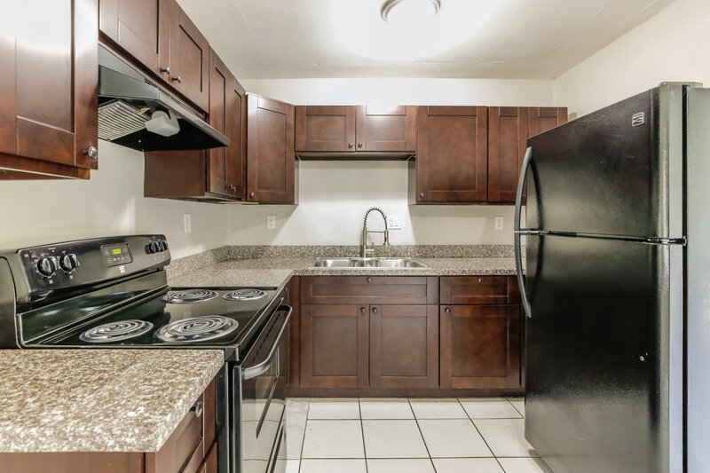 2,420/Mo, 6530 Miramar Parkway Miramar, FL 33023 Kitchen View