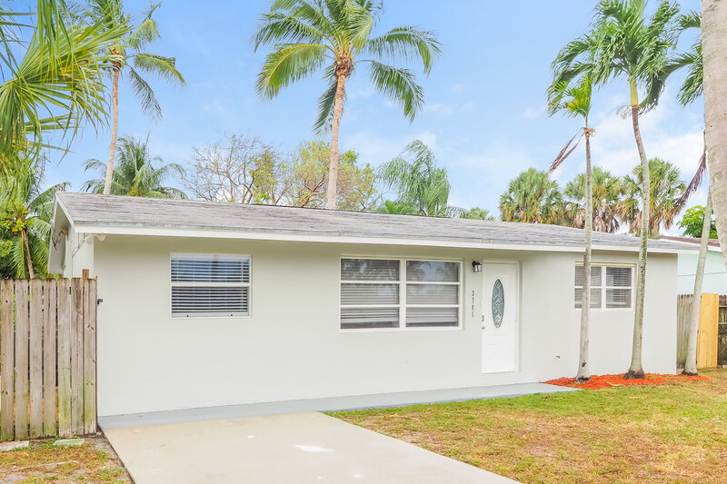 2,430/Mo, 3705 William Street West Palm Beach, FL 33403 External View