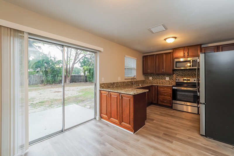 2,430/Mo, 3705 William Street West Palm Beach, FL 33403 Dining Room View