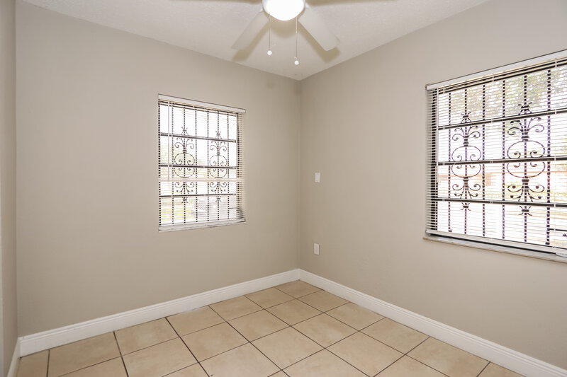 3,245/Mo, 15420 NW 27th Place Miami Gardens, FL 33054 Dining Room View 2