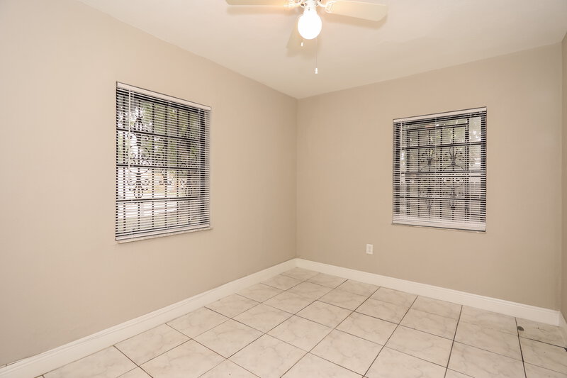 3,245/Mo, 15420 NW 27th Place Miami Gardens, FL 33054 Master Bedroom View