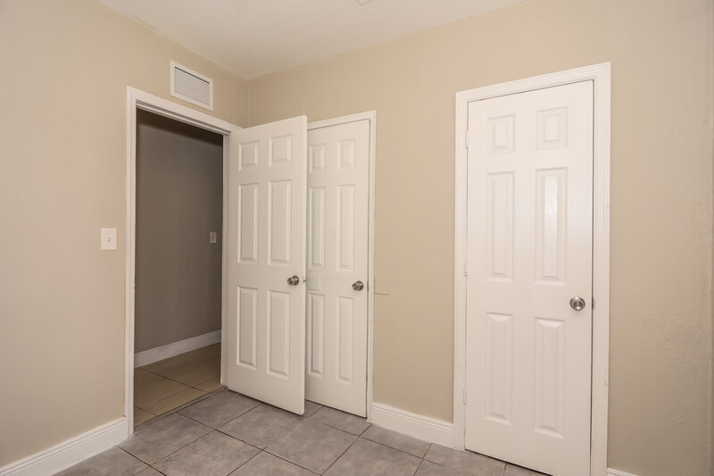 3,245/Mo, 15420 NW 27th Place Miami Gardens, FL 33054 Bedroom View 3