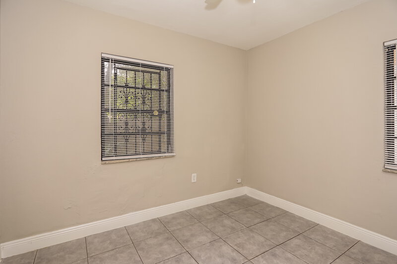 3,245/Mo, 15420 NW 27th Place Miami Gardens, FL 33054 Bedroom View 4