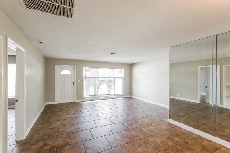 3,145/Mo, 1515 NW 7th Terrace Fort Lauderdale, FL 33311 Living Room View