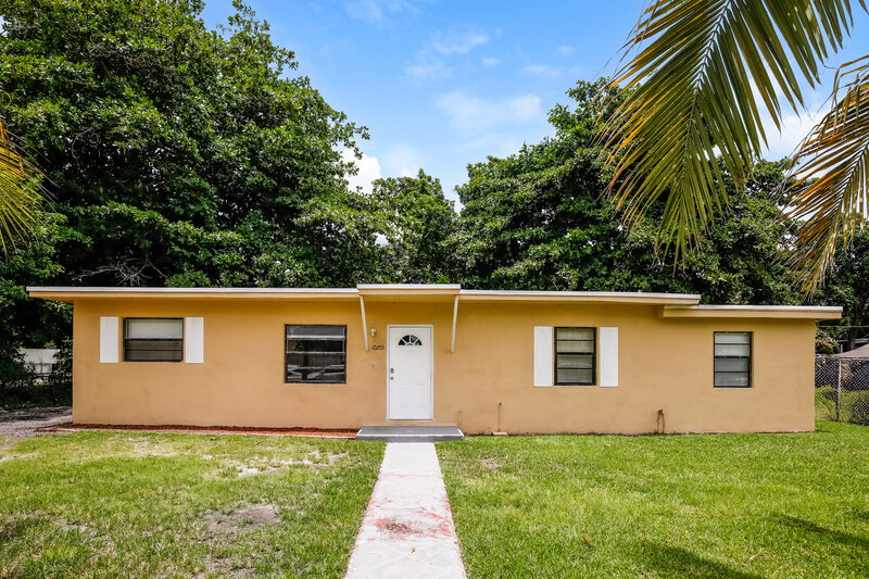 2,675/Mo, 10255 SW 172 Street Miami, FL 33157 External View