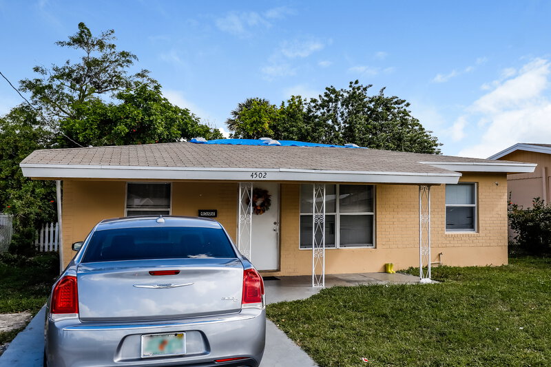2,840/Mo, 4502 Greenwood Ave West Palm Beach, FL 33407 External View
