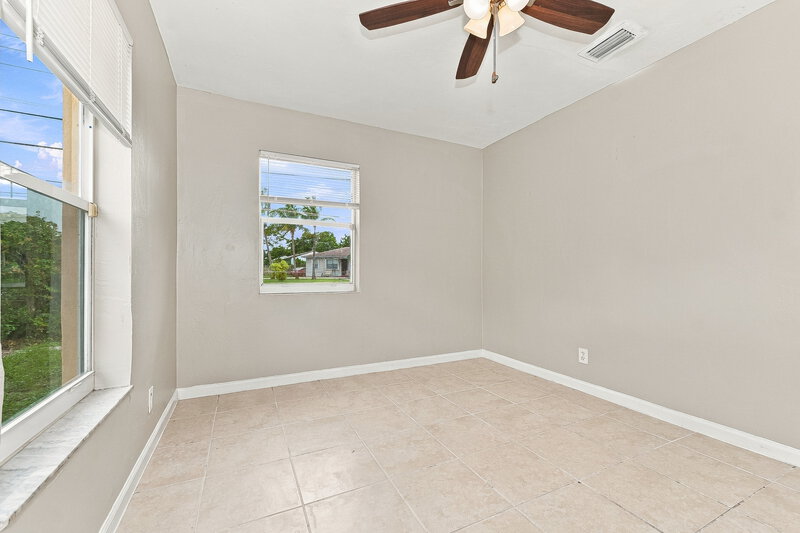 2,115/Mo, 4502 Greenwood Ave West Palm Beach, FL 33407 Primary Bedroom View