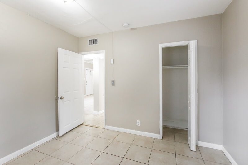 2,540/Mo, 1161 NW 139th Street Miami, FL 33168 Main Bedroom View