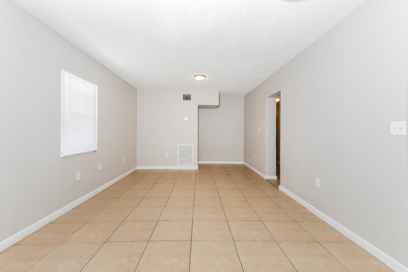 2,585/Mo, 1180 S Ridge Road Lantana, FL 33462 Living Room View 3