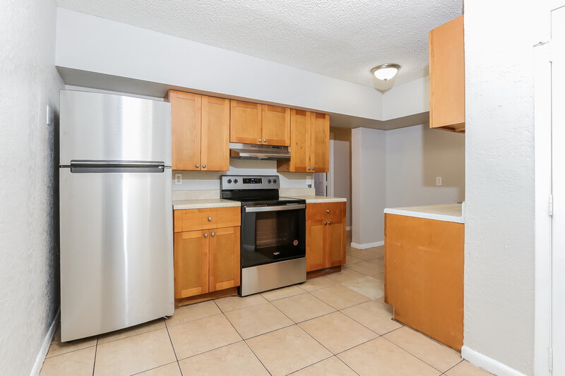 2,585/Mo, 1180 S Ridge Road Lantana, FL 33462 Kitchen View