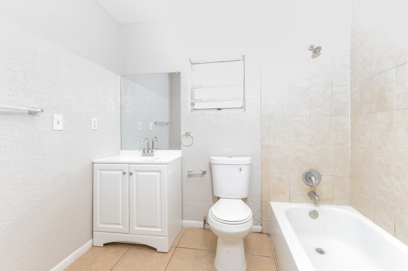 2,585/Mo, 1180 S Ridge Road Lantana, FL 33462 Bathroom View