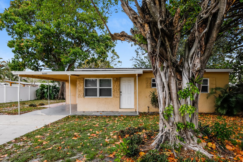 2,105/Mo, 1311 NE 33rd Street Pompano Beach, FL 33064 External View